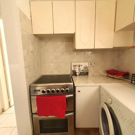 Poseidon 51 - Beachfront Two Bedroom Apartman *