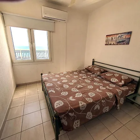 Apartamento Poseidon 51 - Beachfront Two Bedroom *