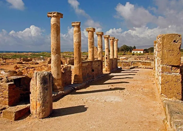 Poseidon 51 - Beachfront Two Bedroom Appartement Paphos