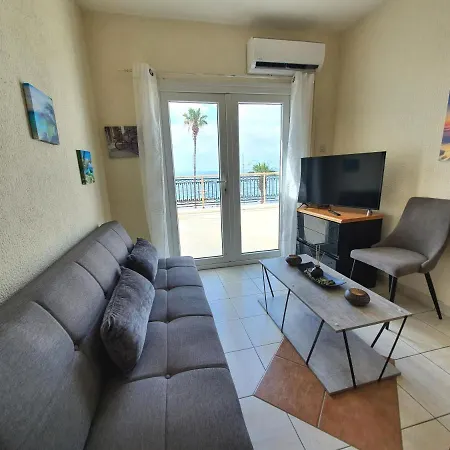 Apartment Poseidon 51 - Beachfront Two Bedroom